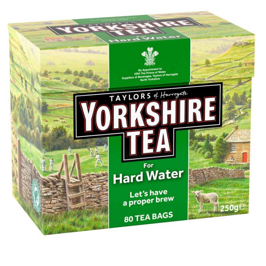 černý čaj YORKSHIRE TEA PRO TVRDOU VODU 80 sáčků / 250g od Taylors of Harrogate  s pomačkanou krabičkou